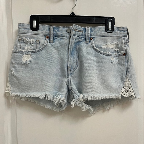 Abercrombie & Fitch Distressed Denim Shorts w/ Lace Detail – Light Wash - Picture 1 of 9